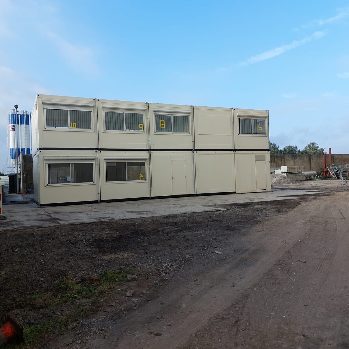 Afbeelding bij Set van 10 geschakelde units geplaatst in Moerdijk